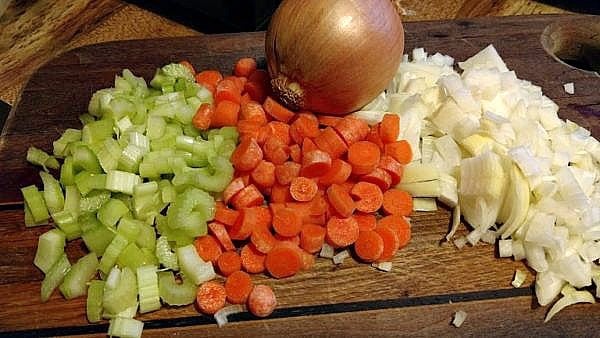 diced veggie for barley chowder