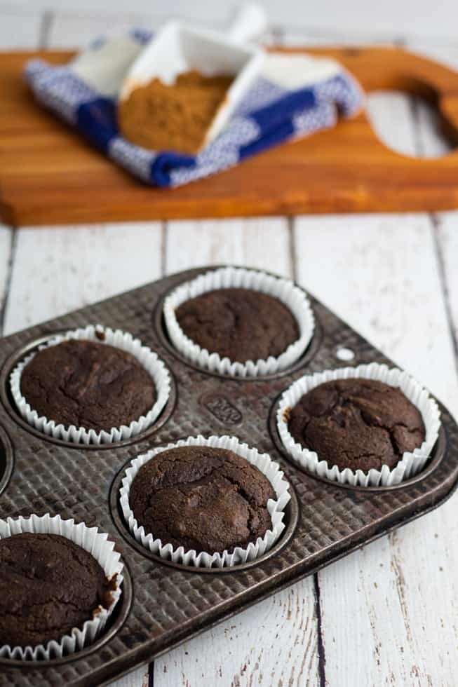 vegan chocoate cupcakes in pan without icing