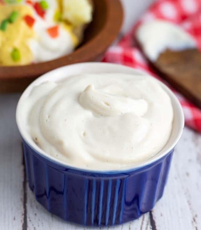 5-Minute Vegan Sour Cream