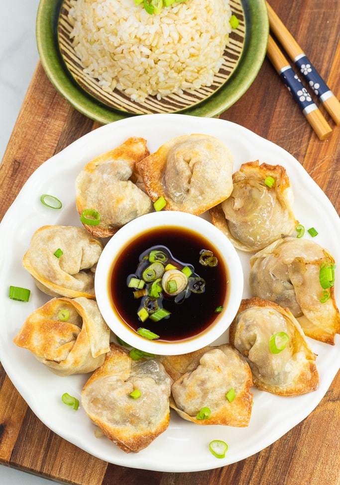Vegan Dumplings (Vegetable Gyoza / Potstickers)