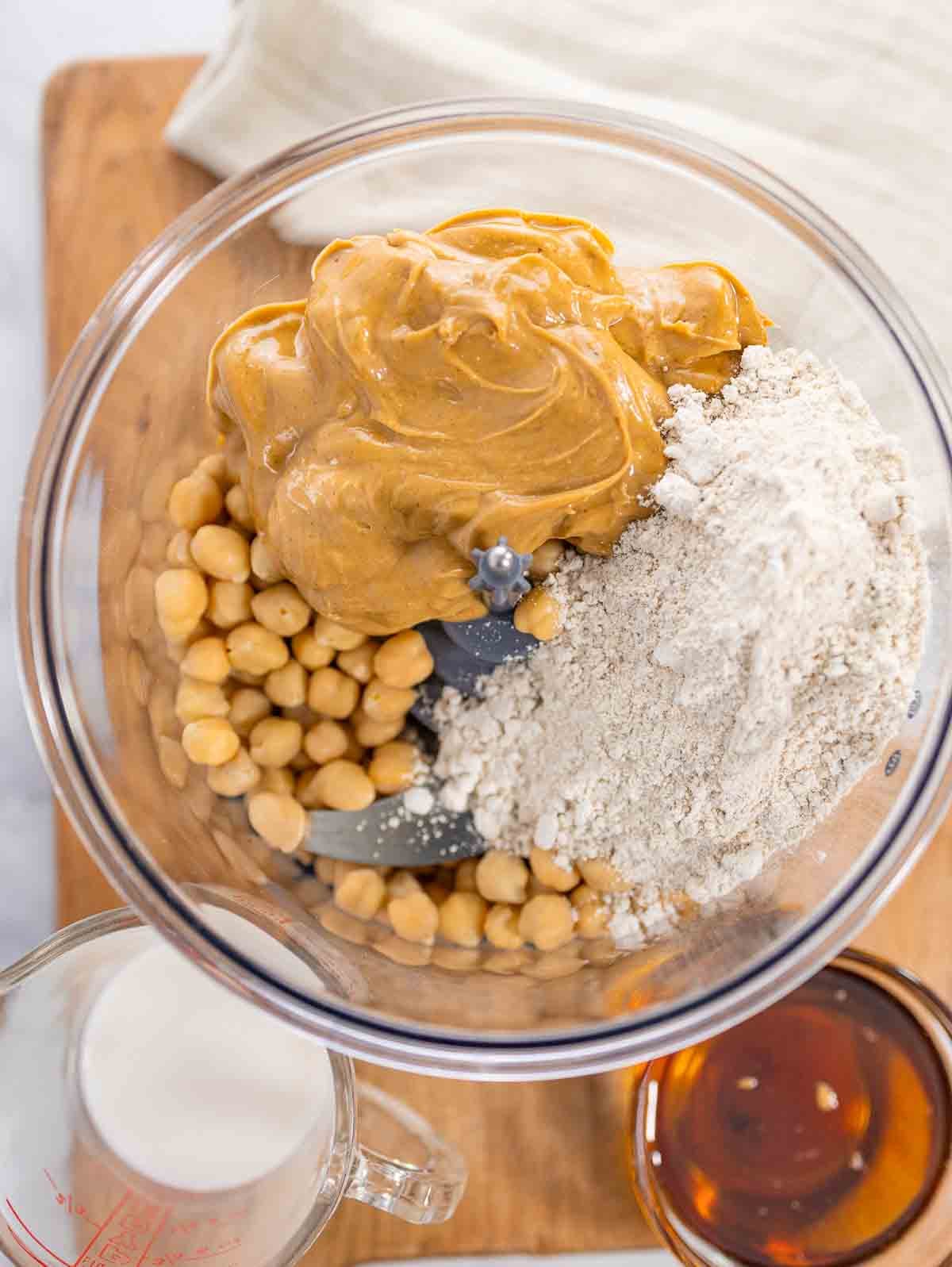 food processor with chickpea blondie ingredients.
