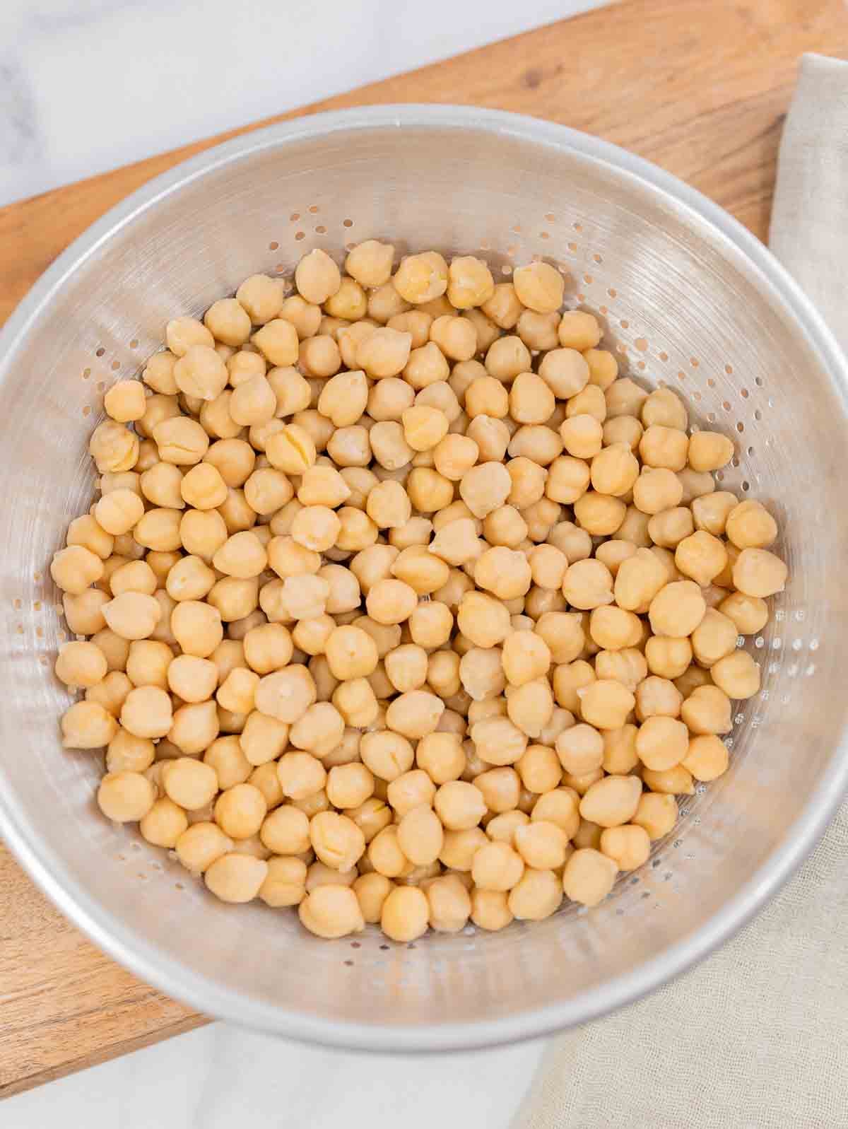 colander of chickpeas draining.
